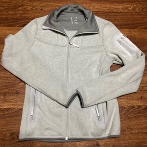 Women’s Arc’teryx Covert Cardigan, XS, Mica-White